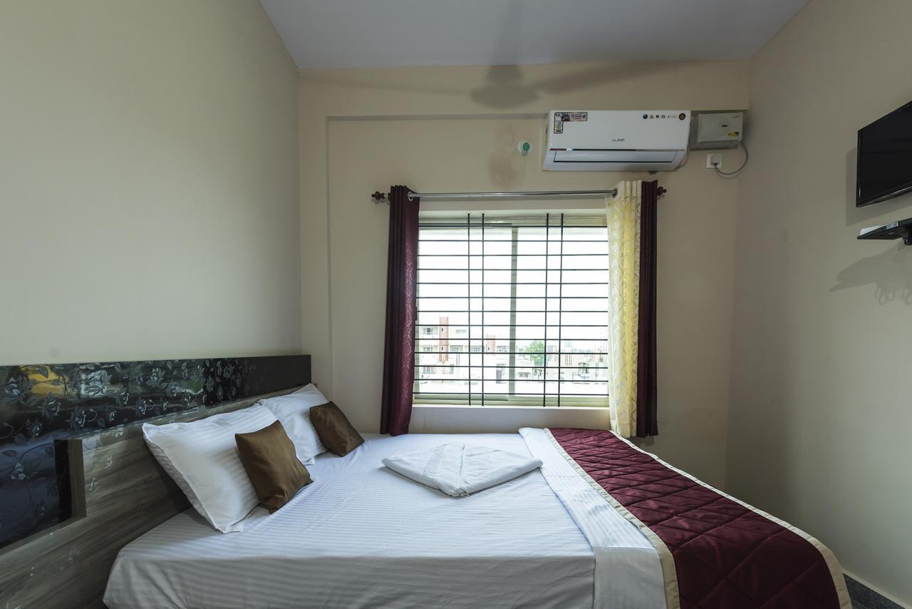Oyo 9544 Hotel Crown Residency Mysore Bagian luar foto